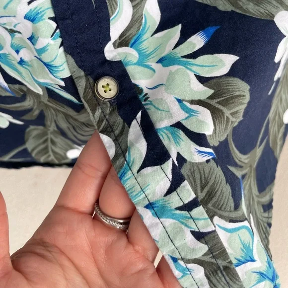 Denim & Flower Men Short Sleeve Shirt - Picture 6 of 8